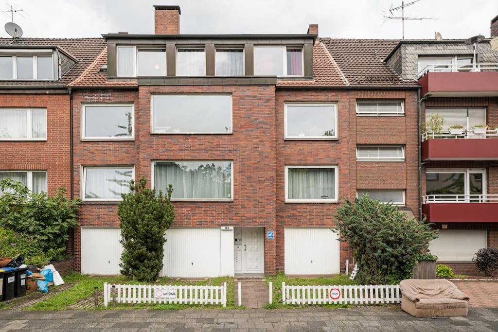 - Cozy Apartment In The Heart Of Duisburg With New York Design & Betten & Sofa - 5 Mins Central Station Hbf - Big Tv & Wifi -- 外观 照片